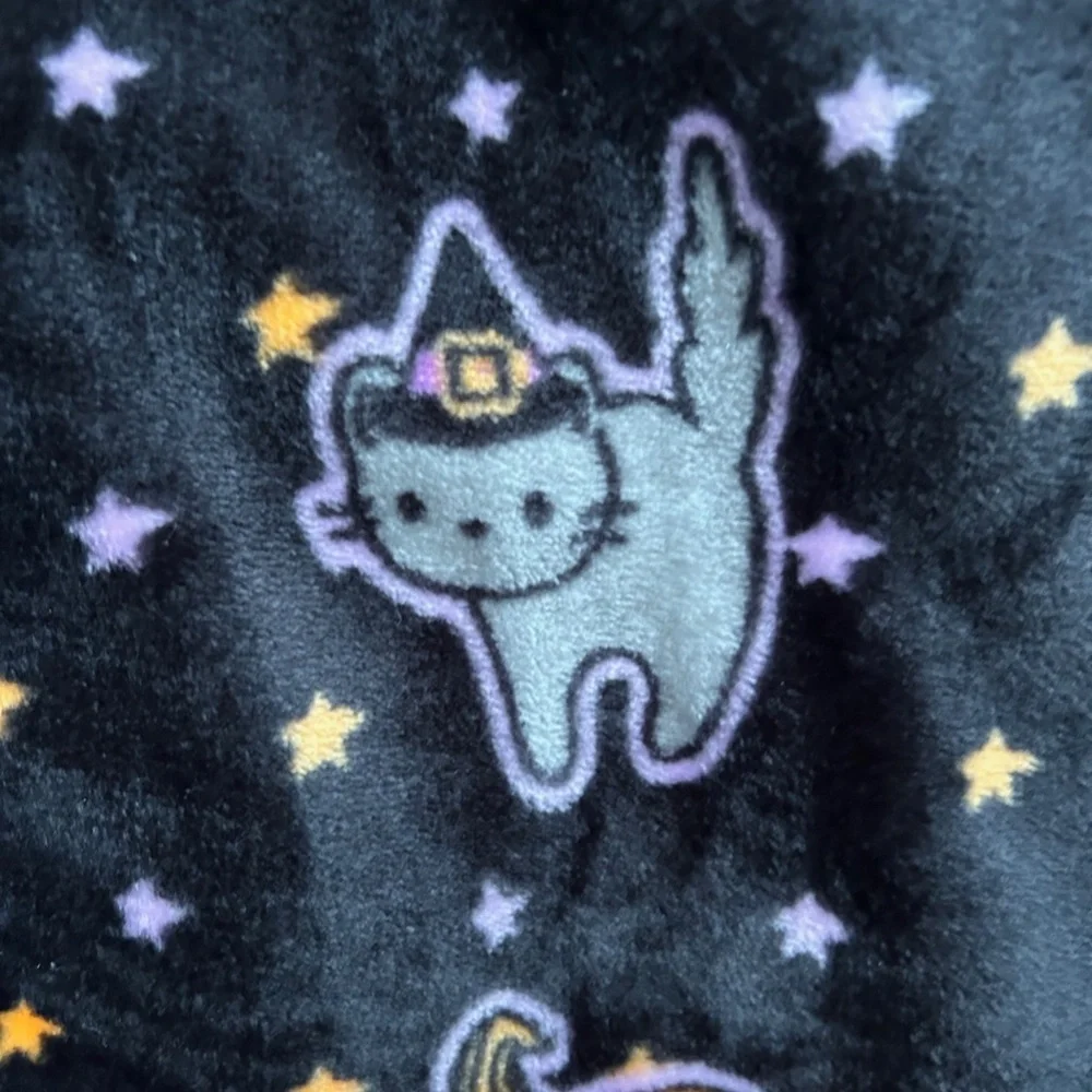 Hello Kitty Halloween Blanket Witch Pumpkin